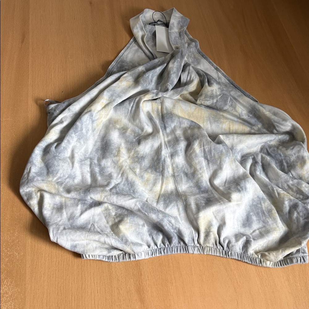 NWT Zara Gray and White High-Neck Tie-Dye Tank - Picture 2 of 6
